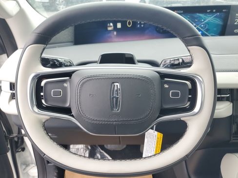 New 2026 Lincoln Navigator Reserve image 16