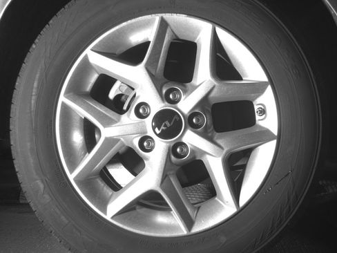 Used 2025 Kia Soul LX w/ LX Technology Package FWD image 15