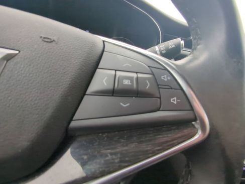 Used 2022 Cadillac XT5 Premium Luxury w/ Technology Package FWD image 15