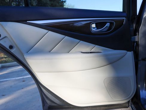 Used 2015 INFINITI Q50 Premium w/ Deluxe Touring Package image 12