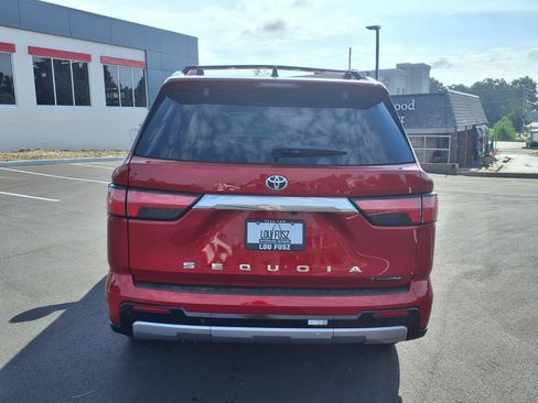 Certified 2025 Toyota Sequoia Limited w/ Tow Technology Package AWD/4WD image 29