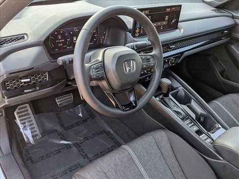 Used 2024 Honda Accord Sport image 10