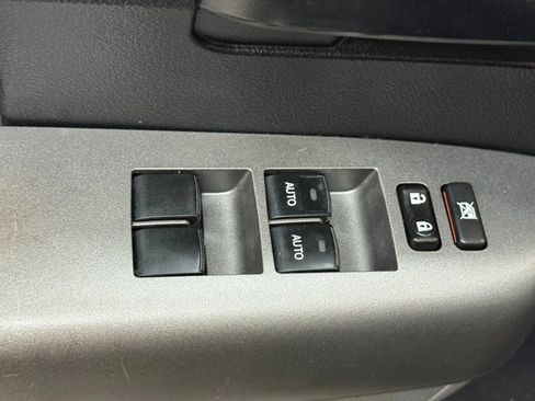 Used 2013 Toyota Sequoia SR5 image 16