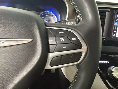 Used 2023 Chrysler Voyager LX FWD image 19