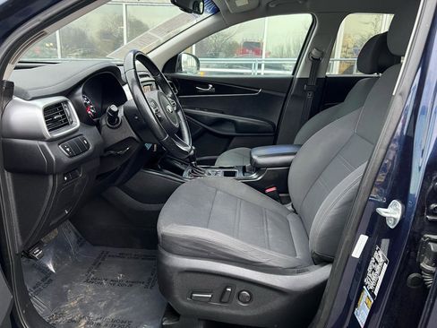 Used 2016 Kia Sorento LX w/ LX Convenience Package image 11