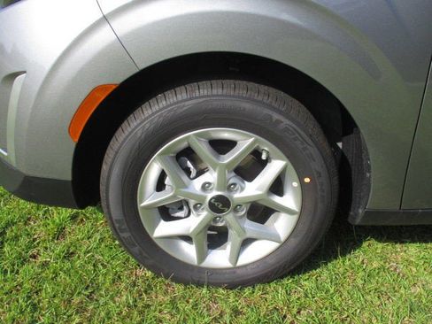 New 2025 Kia Soul LX w/ LX Technology Package image 9