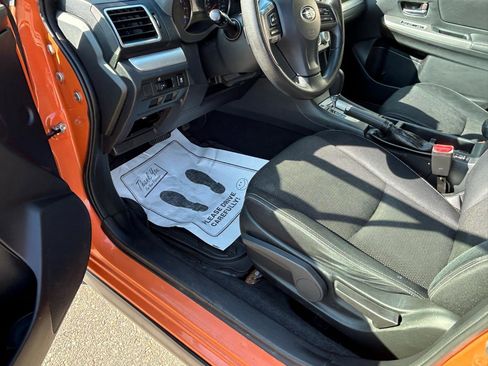 Used 2015 Subaru Crosstrek 2.0i Premium AWD/4WD image 10