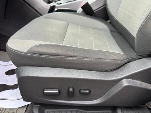 Used 2014 Ford Escape SE FWD image 25