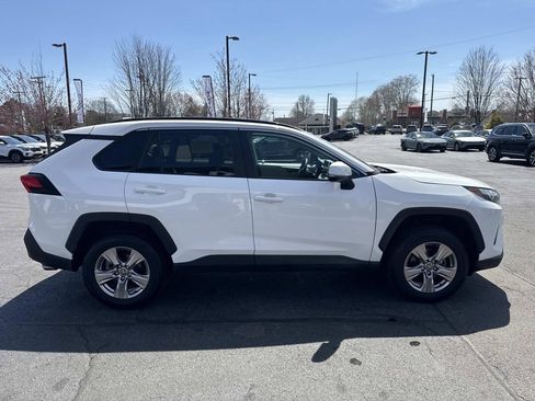 Used 2023 Toyota RAV4 XLE w/ Convenience Package AWD/4WD image 10
