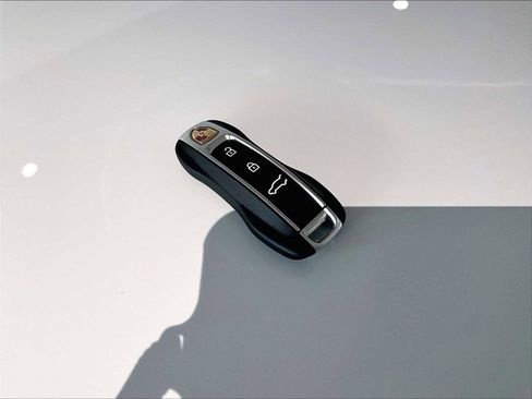 New 2026 Porsche Cayenne E-Hybrid AWD/4WD image 21