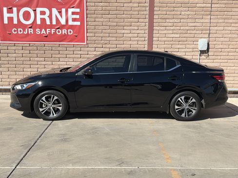 Used 2023 Nissan Sentra SV image 2