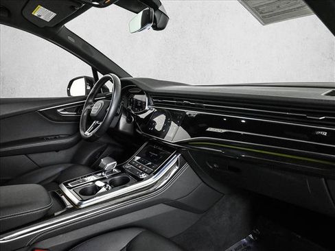 Used 2025 Audi Q7 3.0T Premium Plus image 24