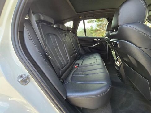 Used 2021 BMW X5 xDrive40i w/ M Sport Package image 20