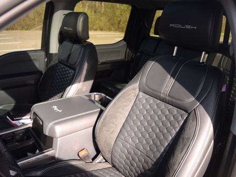 Used 2026 Ford F250 Lariat w/ Black Appearance Package image 17