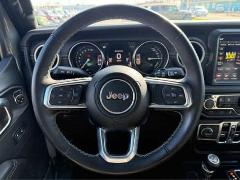 Used 2023 Jeep Wrangler Sahara w/ Cold Weather Group image 19