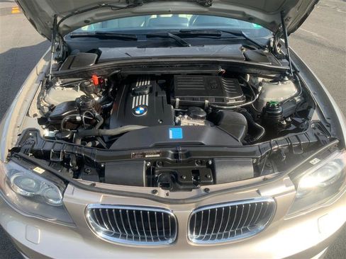 Used 2009 BMW 135i Convertible image 36