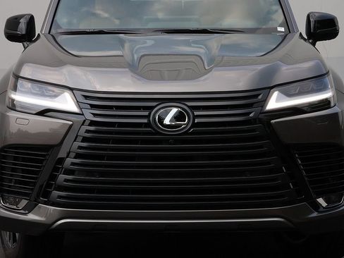 New 2026 Lexus LX 700h Luxury w/ Appearance Package AWD/4WD image 6