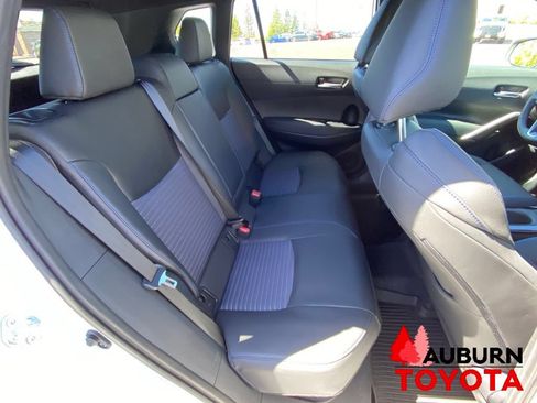 Used 2025 Toyota Corolla Cross AWD Hybrid w/ Convenience Package image 19