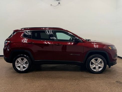 Used 2022 Jeep Compass Latitude w/ Convenience Group AWD/4WD image 7