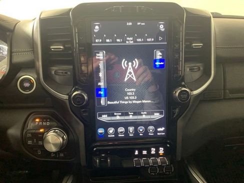 Used 2020 RAM 1500 Laramie AWD/4WD image 5