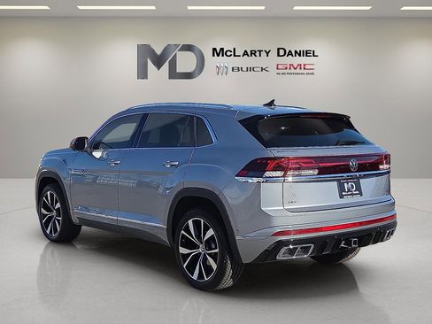 Used 2024 Volkswagen Atlas Cross Sport SEL Premium R-Line image 4