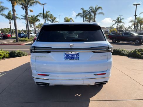New 2026 Buick Enclave Avenir w/ Super Cruise Package FWD image 4