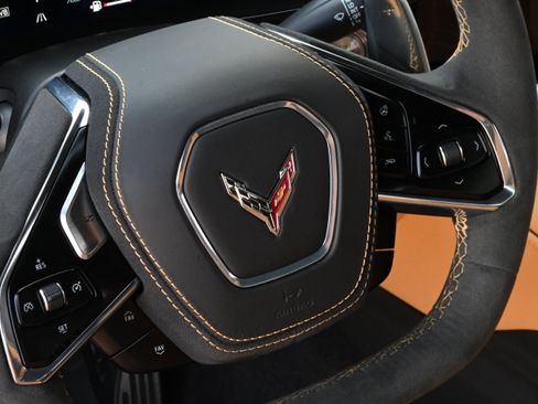 Used 2023 Chevrolet Corvette Stingray Premium Cpe w/ Z51 Performance Package RWD image 25