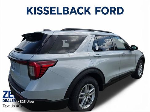 New 2026 Ford Explorer Active RWD image 4