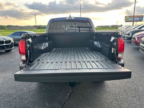 Used 2023 Toyota Tacoma SR AWD/4WD image 13