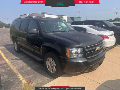 Used 2013 Chevrolet Suburban LT AWD/4WD image 3