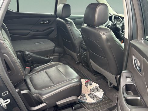 Used 2018 Chevrolet Traverse Premier w/ Driver Confidence II Package FWD image 20