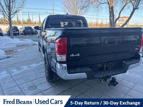 Used 2016 Toyota Tacoma SR5 image 10