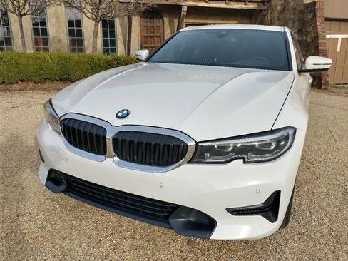 Used 2021 BMW 330i Sedan w/ Driving Assistance Package image 5