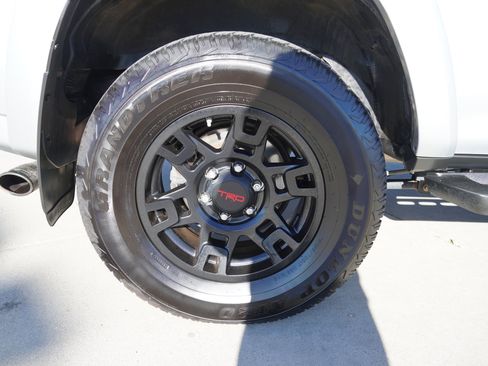 Certified 2021 Toyota 4Runner Venture image 11