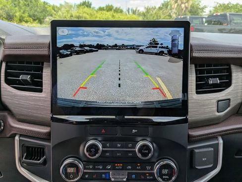 Used 2022 Ford Expedition Max Limited image 23