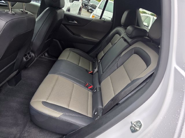 Used 2025 Chevrolet Equinox LT w/ Convenience Package II AWD/4WD image 19