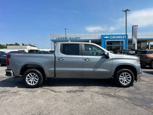 Used 2023 Chevrolet Silverado 1500 LT AWD/4WD image 2
