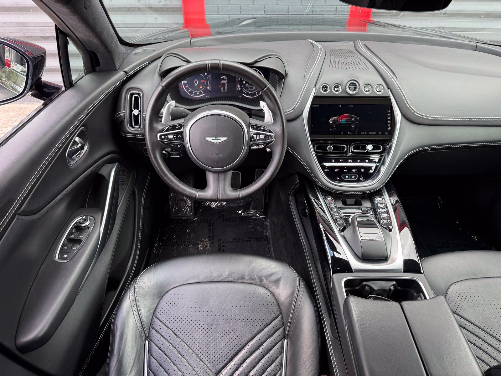 Used 2021 Aston Martin DBX AWD/4WD image 46