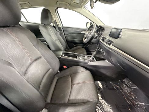 Used 2018 MAZDA MAZDA3 Sport w/ Preferred Equipment Package FWD image 40