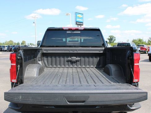 Used 2025 Chevrolet Silverado 2500 High Country AWD/4WD image 14
