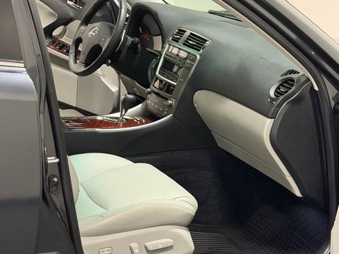 Used 2006 Lexus IS 250 AWD image 11