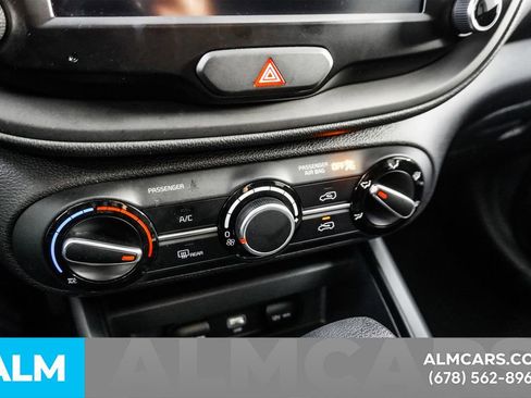 Used 2023 Kia Soul LX w/ LX Technology Package image 35