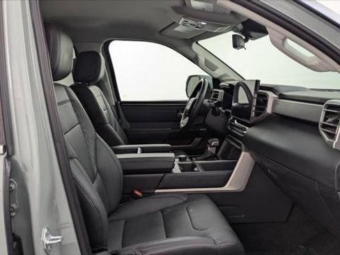 Used 2024 Toyota Tundra Limited AWD/4WD image 21
