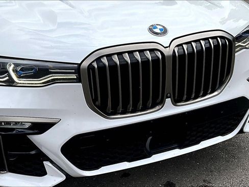 Used 2021 BMW X7 M50i AWD/4WD image 30