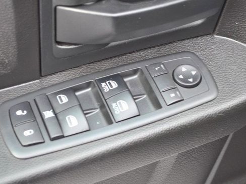 Used 2019 RAM 1500 Express w/ Express Value Package image 16