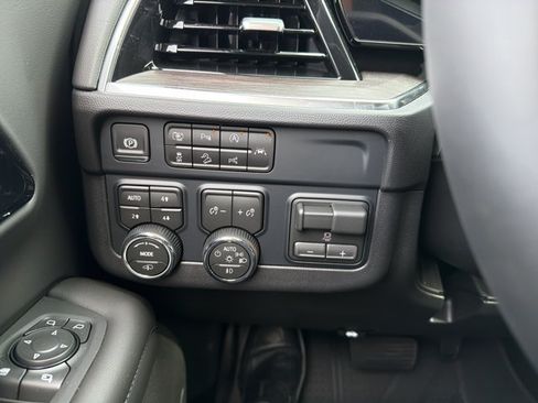 New 2026 Chevrolet Tahoe Z71 w/ Z71 Off-Road Package AWD/4WD image 16