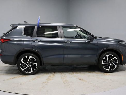 Used 2024 Mitsubishi Outlander SE image 7