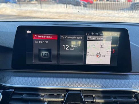 Used 2019 BMW 530i xDrive w/ M Sport Package image 8