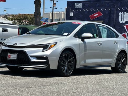 Certified 2024 Toyota Corolla SE FWD image 8