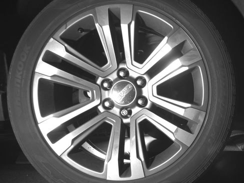 Used 2020 GMC Yukon Denali w/ Open Road Package RWD image 12